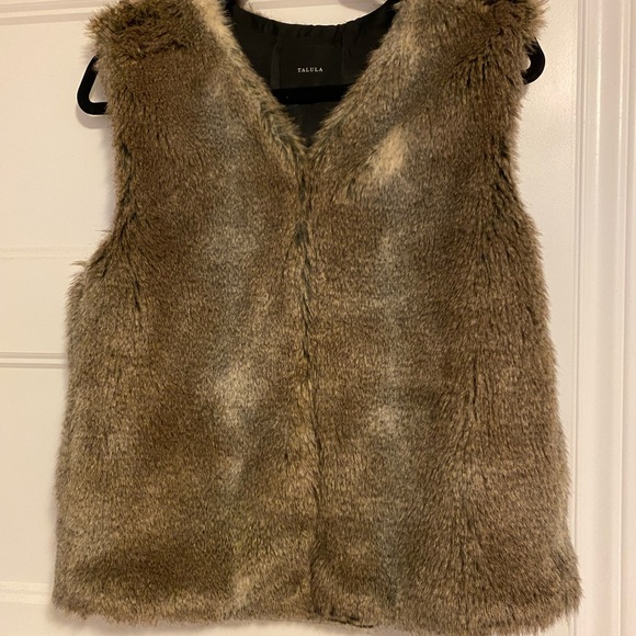 Talula Faux Fur Vest - Picture 6 of 15